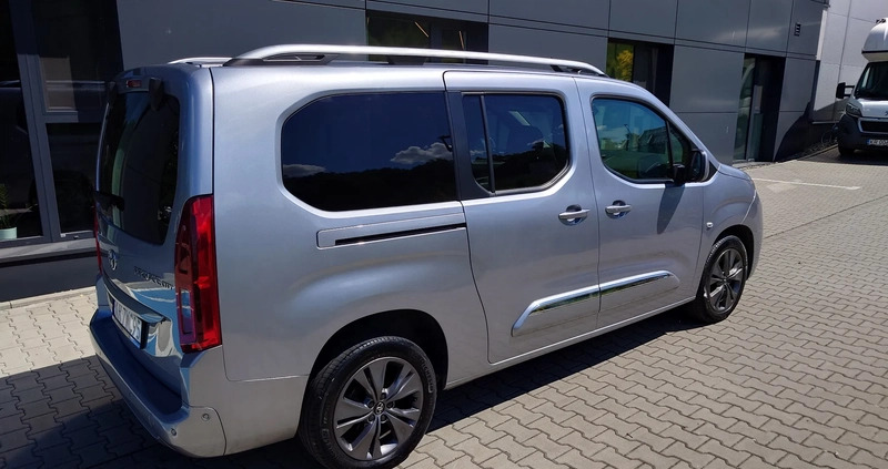 Toyota Proace City Verso cena 99000 przebieg: 120000, rok produkcji 2020 z Wieliczka małe 79